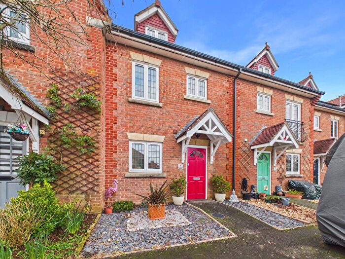 4 Bedroom Town House For Sale In Wraysbury Gardens, Lancing, BN15