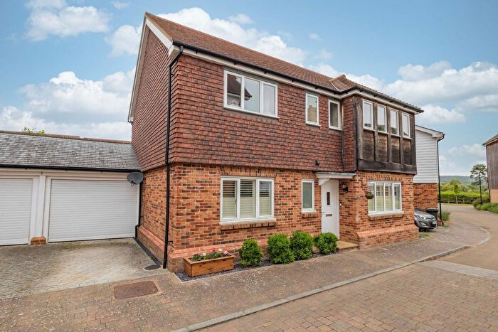 4 Bedroom Detached House For Sale In Havillands Place, Ashford, TN25