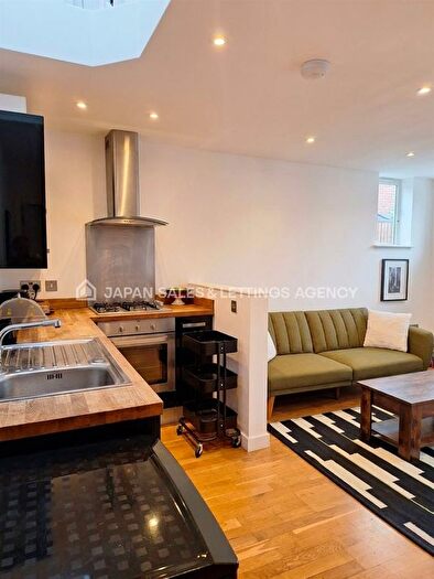 1 Bedroom End Of Terrace House To Rent In Northfield Avenue, West Ealing, W13