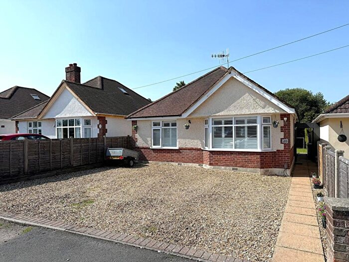 3 Bedroom Detached Bungalow For Sale In Mellstock Road, Oakdale, Poole, BH15