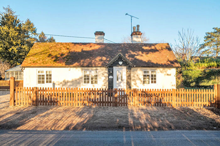 3 Bedroom Bungalow To Rent In Badgemore, Henley-on-Thames, Oxfordshire, RG9