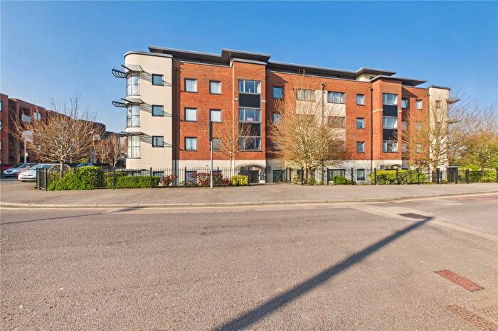 2 Bedroom Apartment For Sale In Fosters Place, East Grinstead, West Sussex, RH19