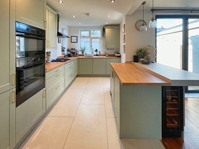 3 Bedroom Semi Detached House For Sale In Bartonia Grove, Bristol, BS4