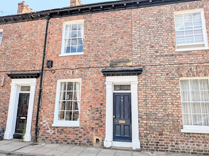 3 Bedroom Detached House To Rent In George Street, York, YO1