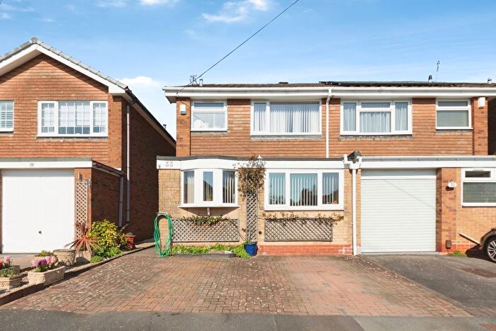 3 Bedroom Semi Detached House For Sale In Green Acres, Birmingham, West Midlands, B27