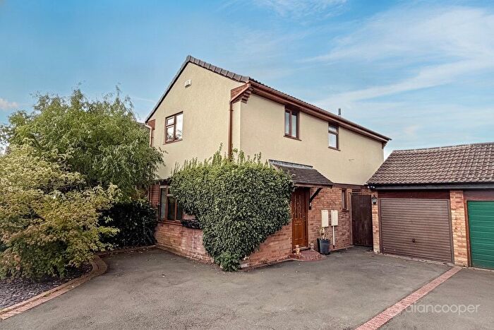4 Bedroom Detached House For Sale In Falcon Close, Thornhill, Nuneaton, CV11
