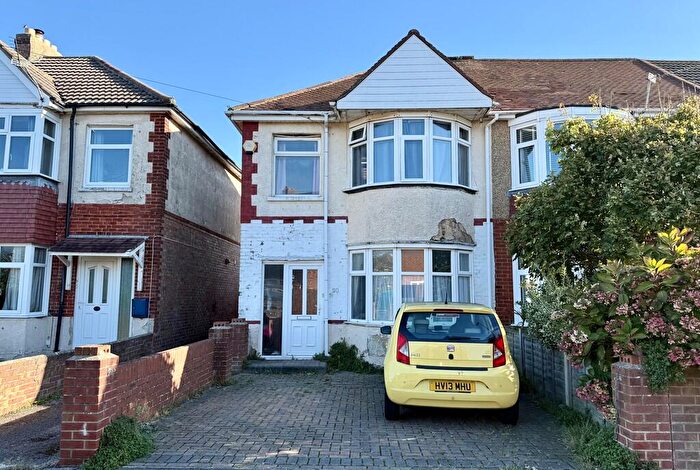3 Bedroom Semi-Detached House For Sale In Dunkeld Road, Elson, Gosport, PO12