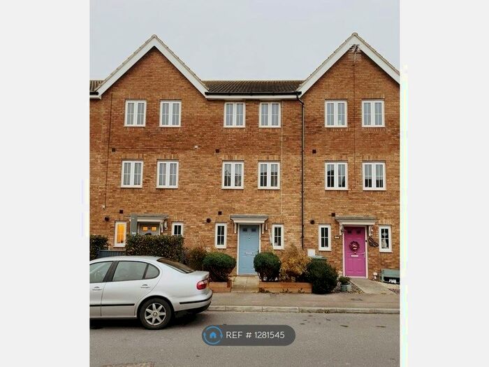4 Bedroom Terraced House To Rent In Westview Close, Peacehaven BN10