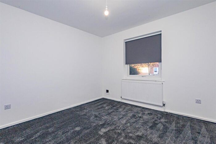 1 Bedroom Flat To Rent In Forrester Close, Leyland, PR25