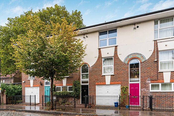5 Bedroom Terraced House For Sale In Sovereign Mews, Pearson Street, London, E2