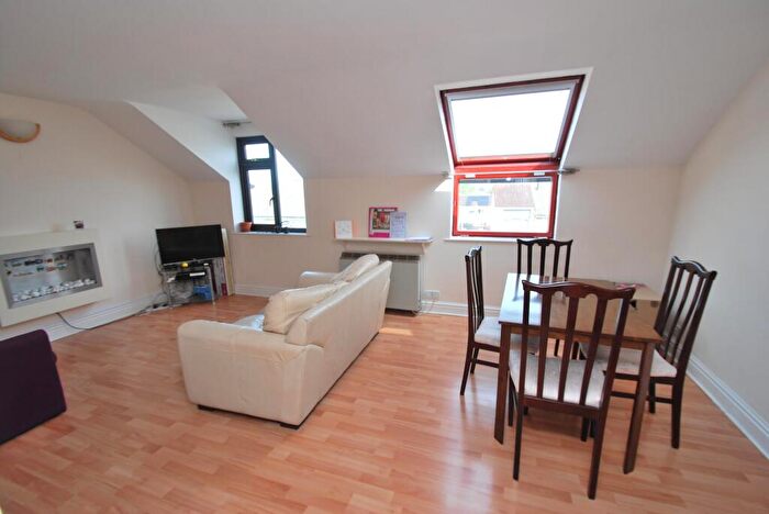 2 Bedroom Property To Rent In High Street, Twerton, Bath, BA2