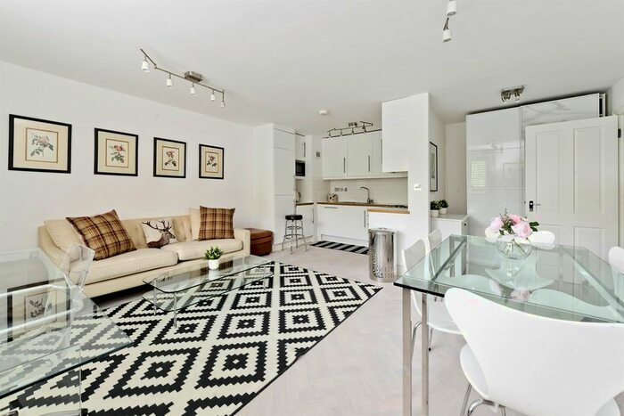 2 Bedroom Flat To Rent In Cromwell Road, London, SW5