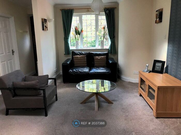 1 Bedroom Maisonette To Rent In High View, Pinner, HA5