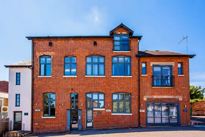 1 Bedroom Flat For Sale In Buckingham Lofts, Bryant Court, Buckingham, MK18