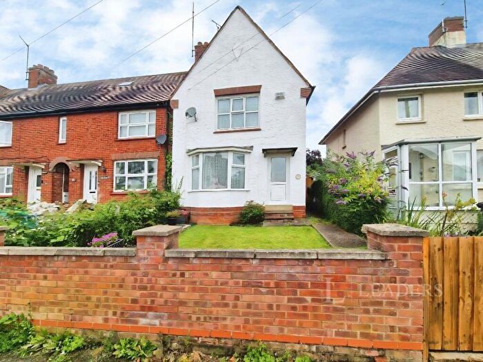 2 Bedroom End Of Terrace House For Sale In Birchfield Road, Wellingborough, Northamptonshire, NN8