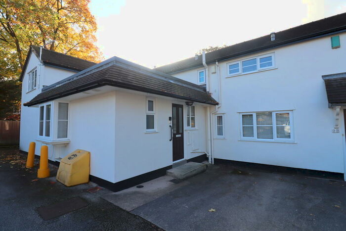 Studio To Rent In Weston Court, Shavington, CW2