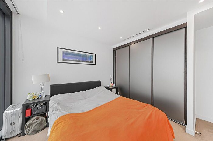 1 Bedroom Flat For Sale In Chronicle Tower, London, EC1V