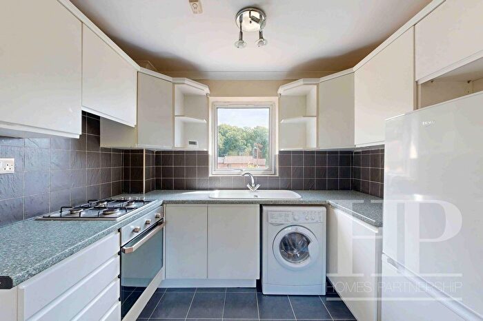 1 Bedroom Maisonette To Rent In Greenways Walk, Crawley, RH11