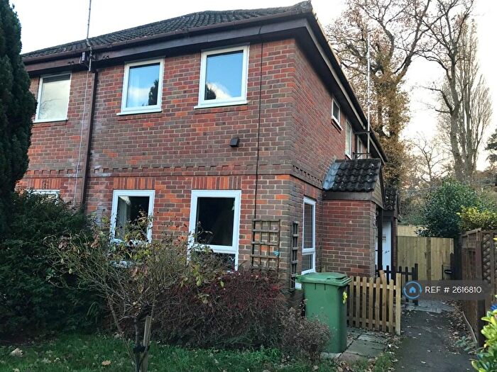 1 Bedroom Semi-Detached House To Rent In Northampton Close, Bracknell, RG12