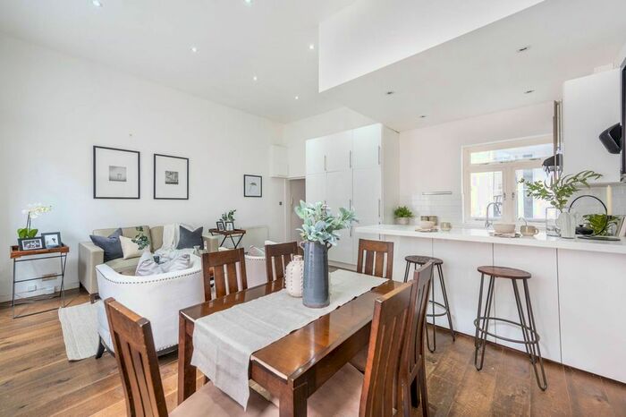 1 Bedroom Flat To Rent In Queens Gardens, Lancaster Gate, London, W2