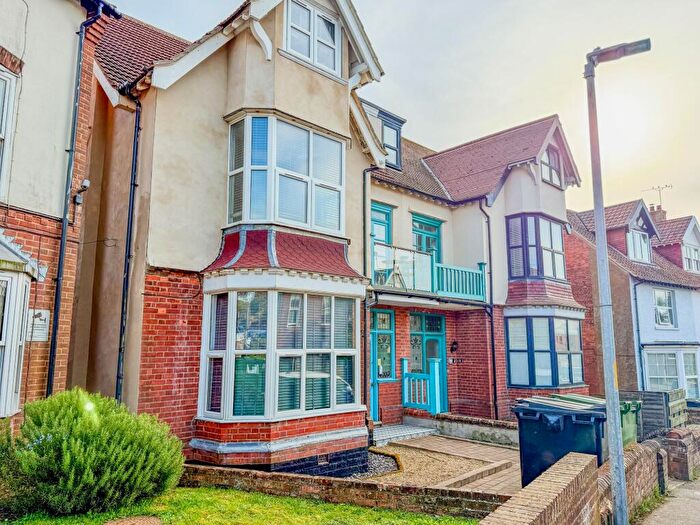 1 Bedroom Flat To Rent In Cliff Road, Sheringham, NR26