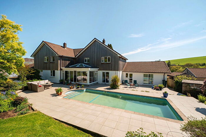 6 Bedroom Detached House For Sale In Daws House, Launceston, PL15