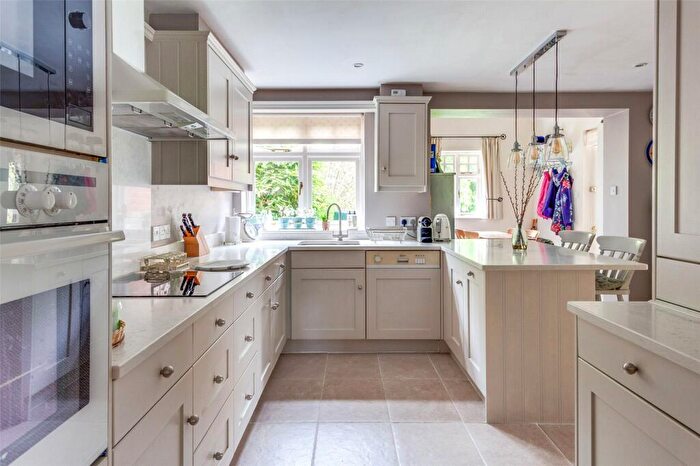 5 Bedroom Detached House For Sale In Henley Road, Stubbings, Maidenhead, Berkshire, SL6