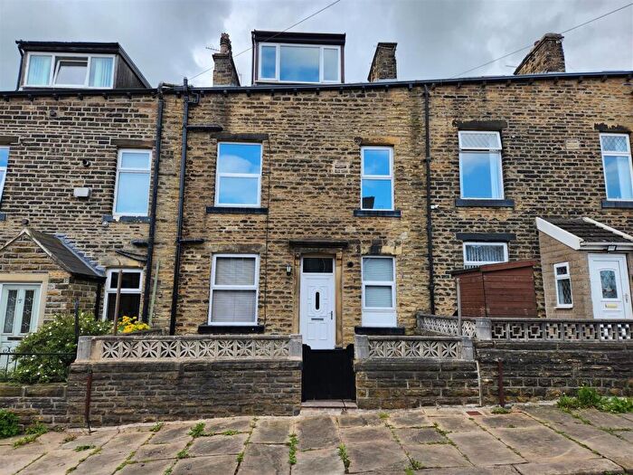 3 Bedroom Terraced House To Rent In Tyson Street Halifax, HX1