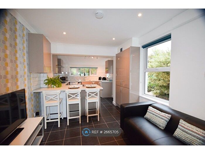 5 Bedroom Semi-Detached House To Rent In Seymour Road, Gloucester, GL1