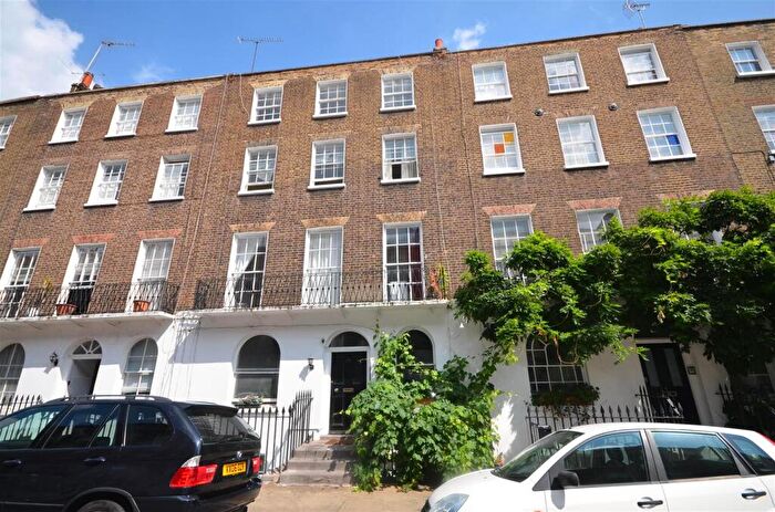 Studio To Rent In Balcomber Street, London, NW1