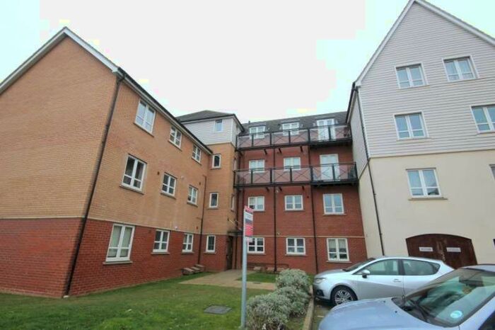 2 Bedroom Apartment To Rent In Cotton Court, River View Southbridge, Northampton, NN4