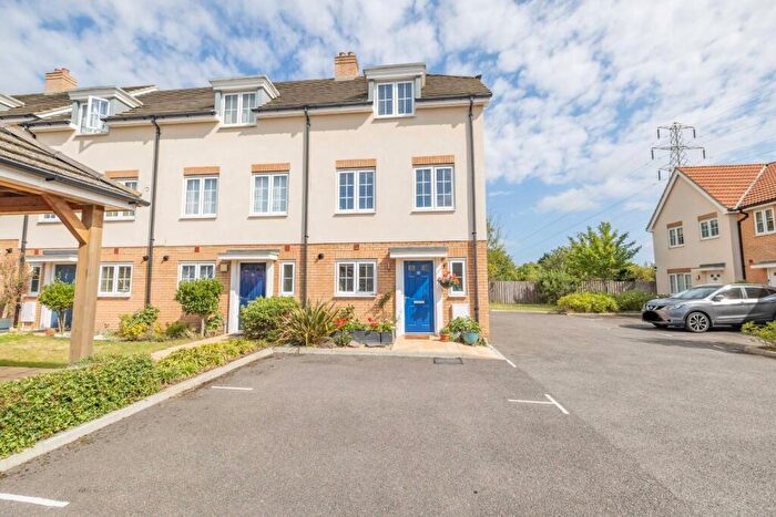 3 Bedroom End Of Terrace House For Sale In Realmwood Close, Canterbury, Kent, CT1