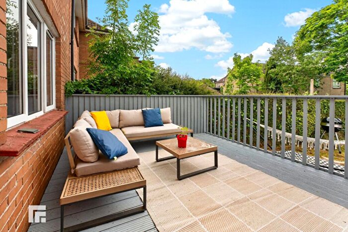 2 Bedroom Flat For Sale In Heol Penlan, Whitchurch, Cardiff, CF14