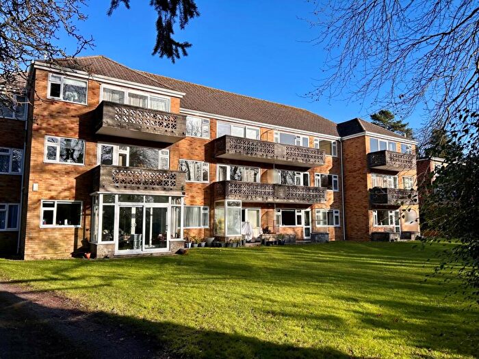 2 Bedroom Apartment For Sale In Portarlington Road, Westbourne, BH4