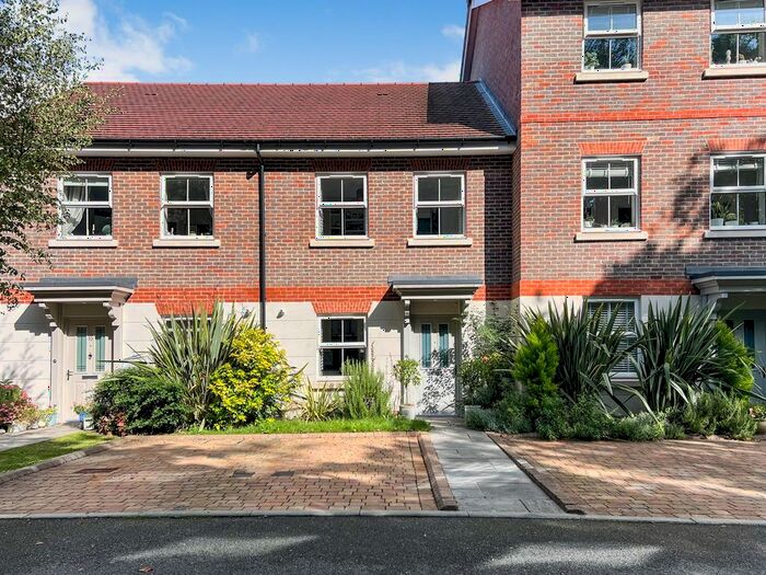 2 Bedroom Terraced House To Rent In Kirk Close, Tilehurst, Reading, RG31