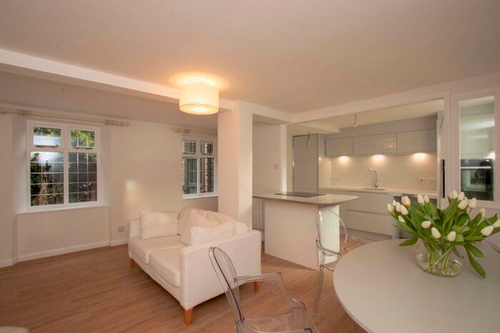 1 Bedroom Flat To Rent In St. Pauls Street, Stamford, PE9