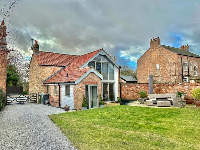 3 Bedroom Cottage For Sale In Main Street, Flawith, York, YO61