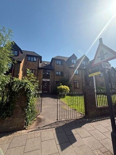 2 Bedroom Flat To Rent In Flat Gainsborough Lodge, Hindes Road, Harrow, HA1