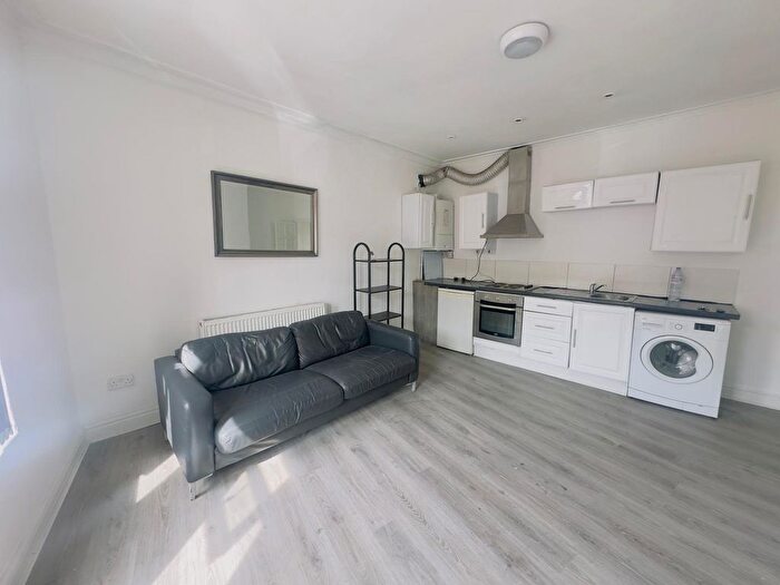 2 Bedroom Property To Rent In Chatsworth Avenue, Liverpool, L9