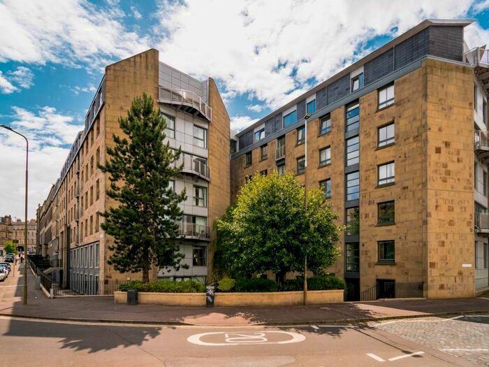2 Bedroom Flat To Rent In East London Street, Edinburgh, EH7