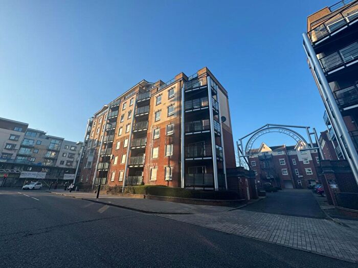 2 Bedroom Flat To Rent In Goldsmith Court, Briton Street, SO14