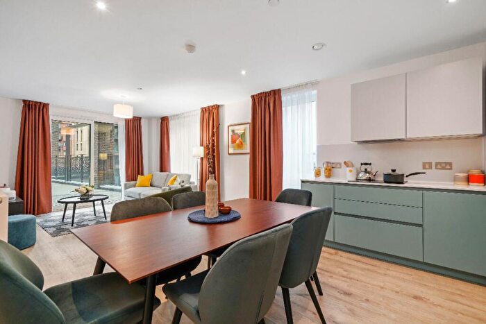 3 Bedroom Apartment To Rent In New Maker Yards, Middlewood St, M5