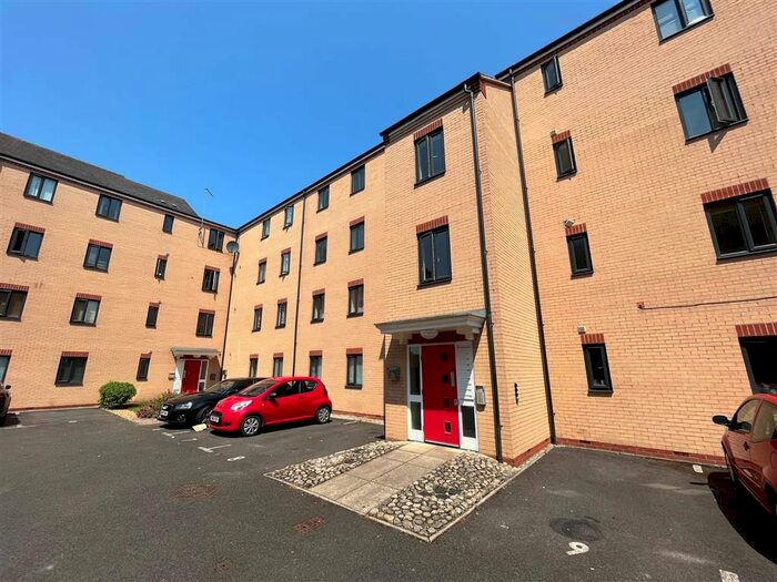 2 Bedroom Flat To Rent In Templars Court, Nottingham, NG7