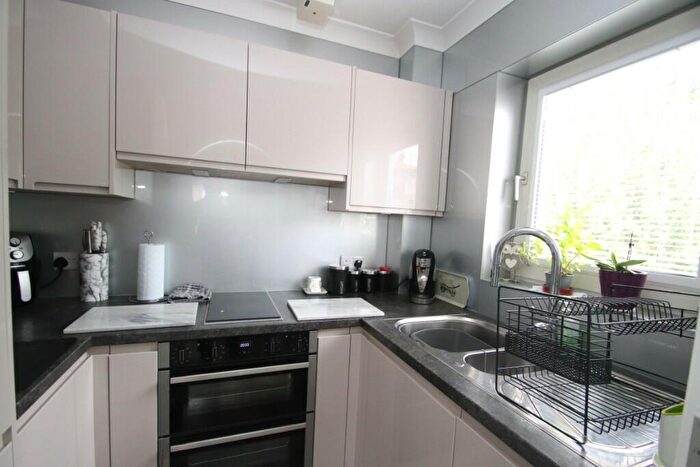 1 Bedroom Flat For Sale In Green Road, Portsmouth, Hampshire, PO5
