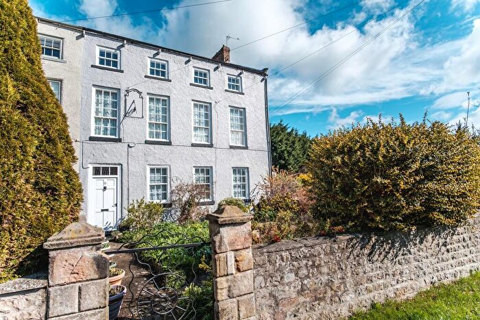 5 Bedroom Semi-Detached House For Sale In Richmond Road, Brompton On Swale, DL10