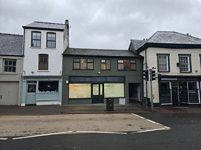 2 Bedroom Apartment To Rent In Cross Street, Abergavenny, NP7