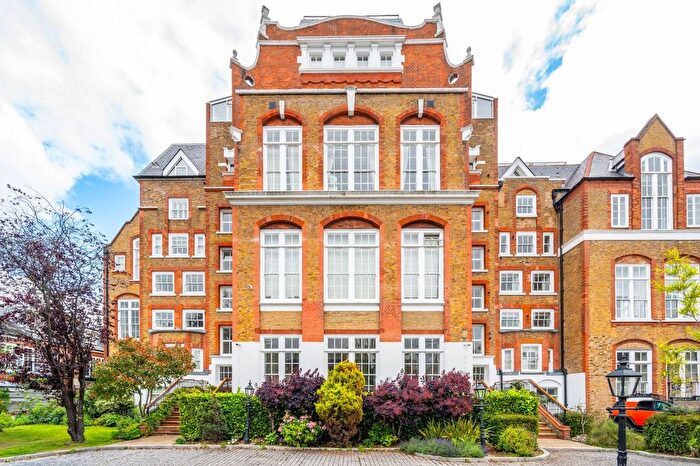 1 Bedroom Flat For Sale In Victorian Heights, Diamond Conservation Area, London, SW8