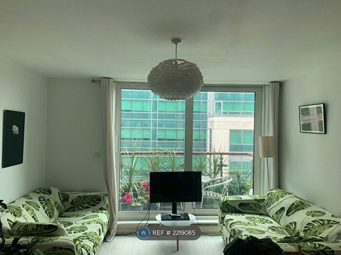 2 Bedroom Flat To Rent In St George Wharf, London, SW8