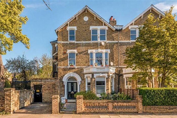 2 Bedroom Flat To Rent In Drake Road, Brockley, SE4