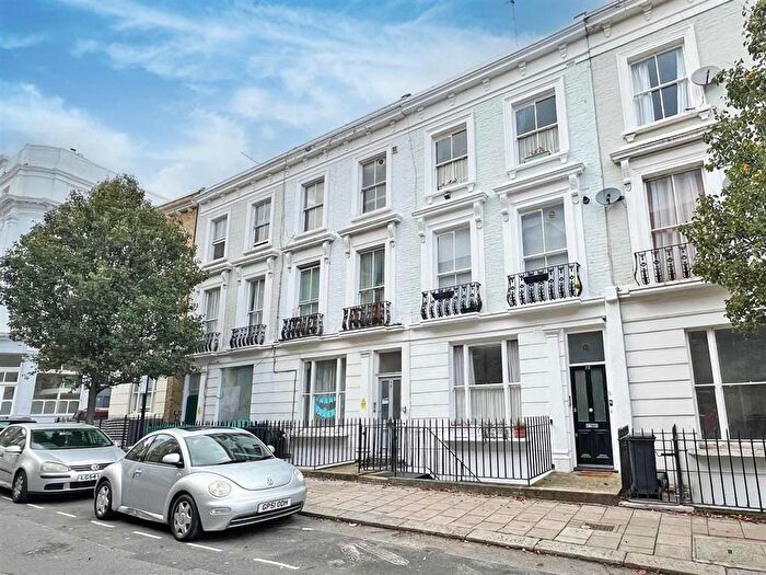 1 Bedroom Flat For Sale In Amberley Road, Westbourne Green, W9